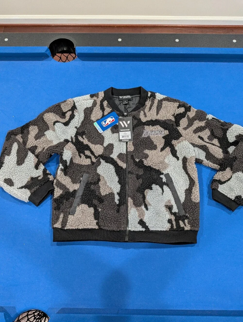 Small Women's The Wild Collective Los Angeles Lakers Camo Sherpa Full-Zip Bomber